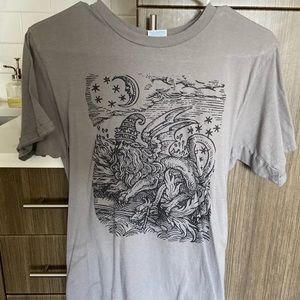 Women’s small gray occult graphic tee